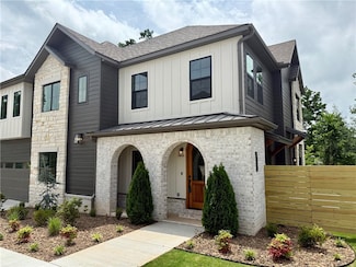 1312 Bella Vista Rd, Bentonville, AR 72712