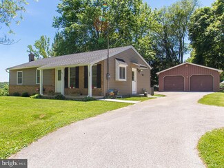 39 High St, Glen Rock, PA 17327