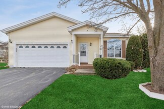 3011 Hunt Club Ct, Grayslake, IL 60030