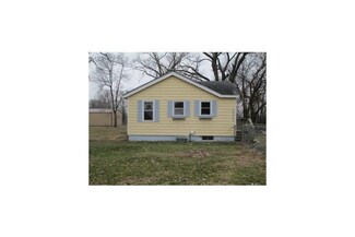 5963 SE 64th Ave, Carlisle, IA 50047