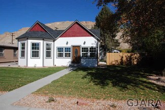 136 E 3rd St, Palisade, CO 81526