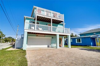 2719 Gulf Dr, Holmes Beach, FL 34217