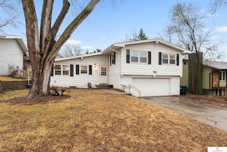 1611 N 107th Ave, Omaha, NE 68114