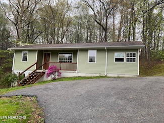 208 S Skyline Ave, Rockwood, TN 37854