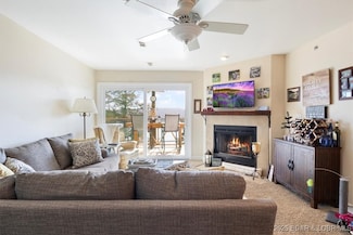 222 Park Place Ln Unit 2C, Kaiser, MO 65047