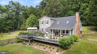 206 English Muffin Ct, Berkeley Springs, WV 25411