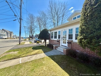 21 Dixon St Unit B, Milford, CT 06460