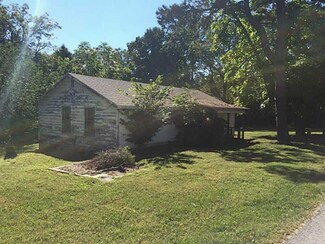 301 E Rose St, Avoca, AR 72711