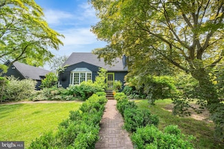 214 Pembrook Ave, Moorestown, NJ 08057