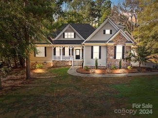 308 Silvercliff Dr, Mount Holly, NC 28120