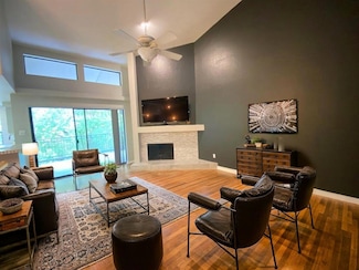 8200 Neely Dr Unit 205, Austin, TX 78759