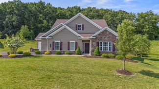 111 Resolution Dr, Mars, PA 16046