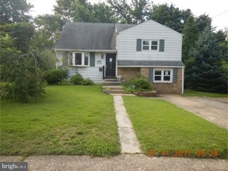 1322 Saint Mark Dr, Glendora, NJ 08029