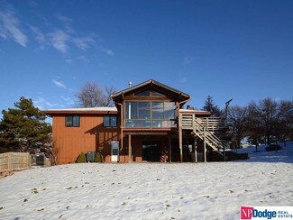 10617 Boyd St, Omaha, NE 68134