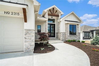 2315 SW Serena Place, Lee's Summit, MO 64082