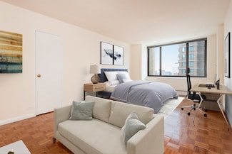 211 W 56th St Unit L-05, New York, NY 10019