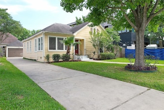 2430 Goldsmith St, Houston, TX 77030