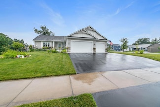 404 Westwood Dr, River Falls, WI 54022