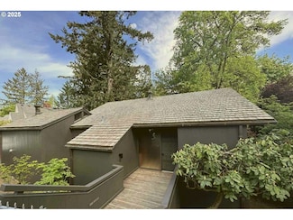 2748 SW Talbot Rd, Portland, OR 97201