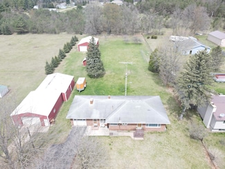 8446 7 Mile Rd, Evart, MI 49631