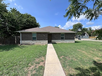 1331 Lanius St, Gainesville, TX 76240