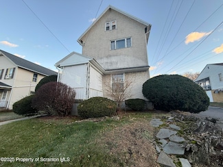 1121 S Main St, Taylor, PA 18517