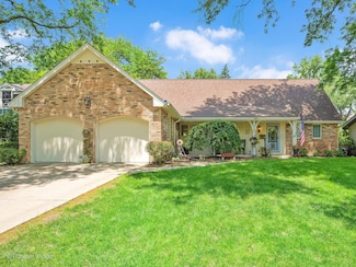 262 Sheffield Ln, Glen Ellyn, IL 60137