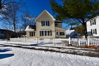 209 Lake Ave, Lake Luzerne, NY 12846