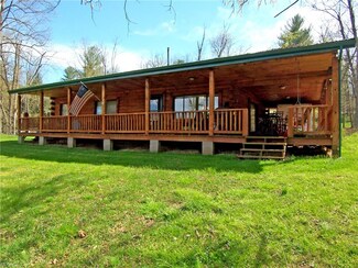 49 Cabin Ln, Elizabeth, WV 26143