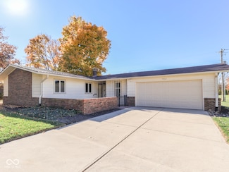 952 Santa Ana Dr, Greenwood, IN 46143