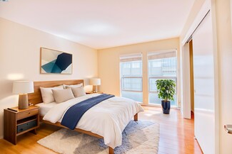 3815 Harrison St Unit 202, Oakland, CA 94611