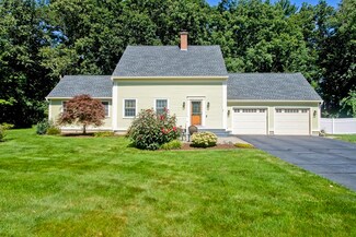 2 Pine Hill Rd, Easthampton, MA 01027