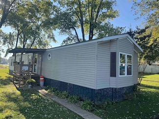 619 Sandy Ln, Morganfield, KY 42437