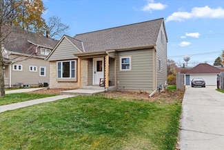 1021 13th Ave, Grafton, WI 53024