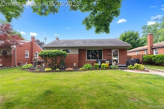 28839 Westfield St, Livonia, MI 48150