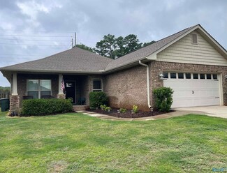 347 Lady Hawk Ln SW, Huntsville, AL 35824