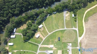 13 County Road 1042, Centre, AL 35960