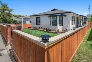 10814 Saint James Ave, South Gate, CA 90280