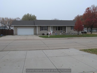 2404 W 18th St, Grand Island, NE 68803