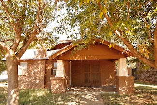 1512 W 11th St, Plainview, TX 79072