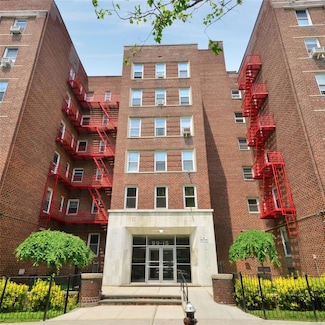 99-15 66th Ave Unit 4 C, Rego Park, NY 11374