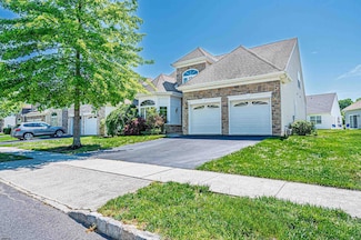 32 Lewis Dr, Mays Landing, NJ 08330