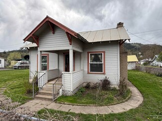 202 S Main St, Kooskia, ID 83539