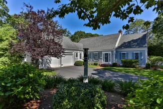 9 Harding Ln, Harwich, MA 02645
