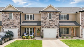 1055 Graystone Ln, Forest, VA 24551