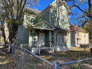 1208 SW Throop St, Topeka, KS 66604