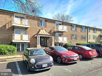 8386B Brockham Dr Unit 29/86B, Alexandria, VA 22309