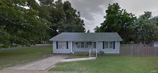 301 W Castor St, Dexter, MO 63841