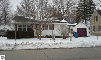 305 S Forest St, Standish, MI 48658