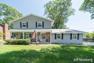 902 Cadillac Dr, Muskegon, MI 49445